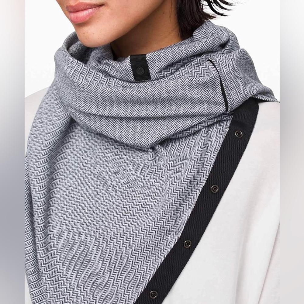 Lululemon Vinyasa Scarf